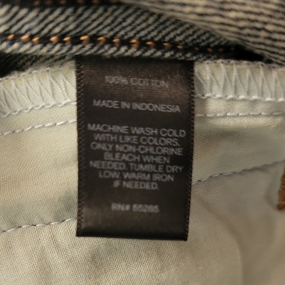 Express Size MEDIUM Womens Crop Blue Distressed Denim Jacket. - Picture 9 of 10